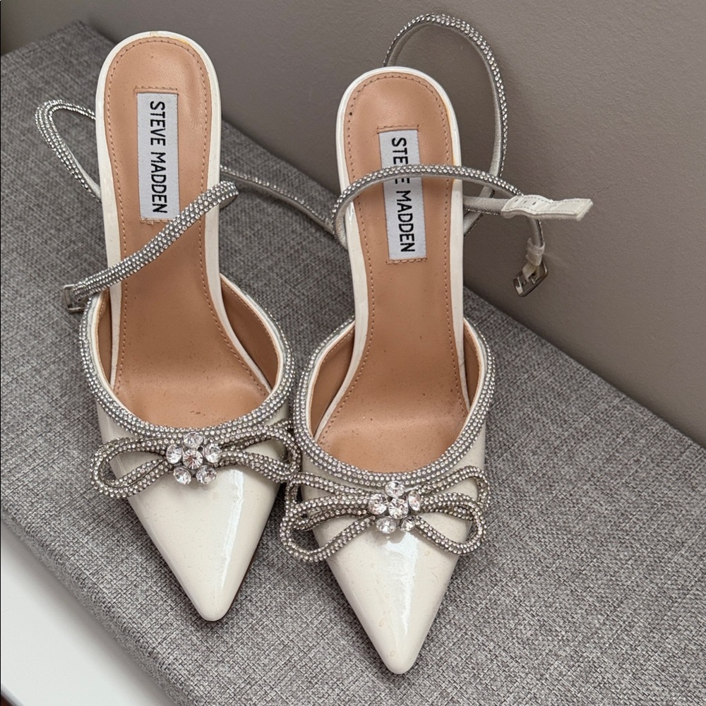 Steve Madden White and Silver Bow Heels